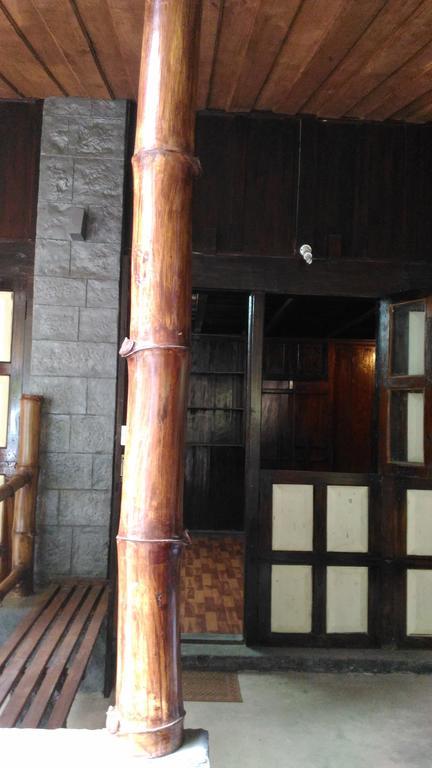 Wood House Munnar Villa Buitenkant foto
